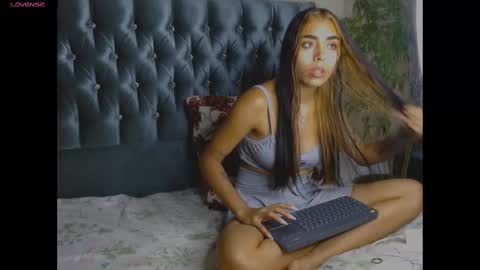 AntonellaAndNoah online show from February 13, 10:54 pm