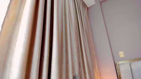 AntonellaHall  online show from December 22, 12:34 pm