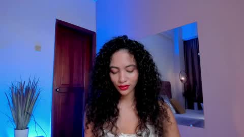 AntonellaHall  online show from May 14, 6:39 pm