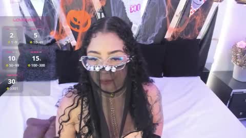 A N T O N E L L E  online show from October 29, 11:34 am