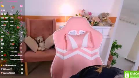 Snapshot of antonia_ferrero chatting on October 23, 12:50 pm antonia_ferrero online show from October 23, 12:50 pm