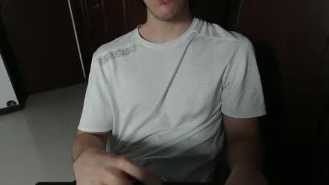 Snapshot of antonio_ricci chatting on September 27, 5:38 am antonio_ricci online show from September 27, 5:38 am