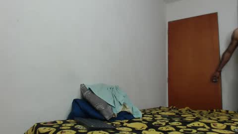 Snapshot of antony_smithh chatting on February 13, 8:59 am antony_smithh online show from February 13, 8:59 am