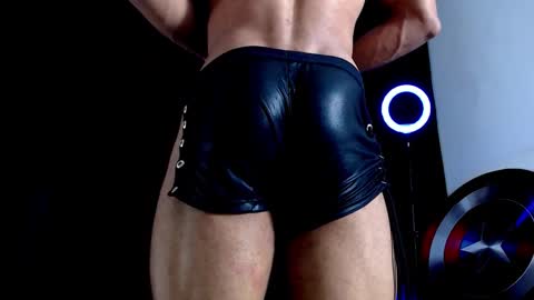 Instagram miguelangel1802  online show from November 30, 4:08 am