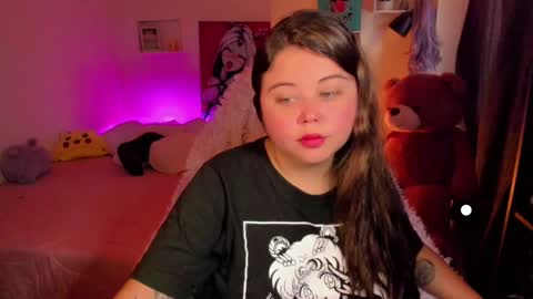   Independent model  online show from February 16, 3:38 pm