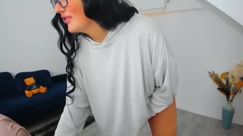 Anya online show from March 3, 7:26 am