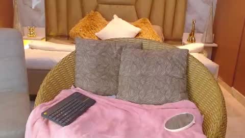 anyawink online show from September 16, 4:37 am