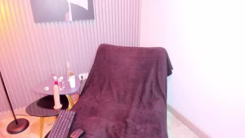 Snapshot of anyvegaa chatting on September 13, 1:46 pm Any online show from September 13, 1:46 pm