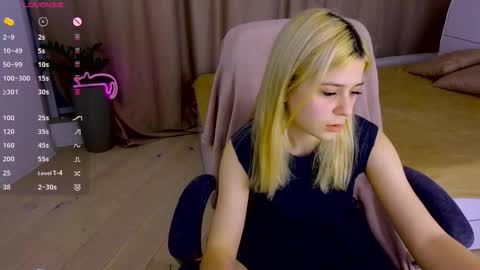 ApheliaStar online show from February 4, 5:06 pm