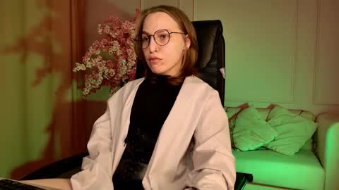 APHEX QUEEN online show from September 26, 9:06 am