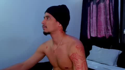 TONY INDEPENDENT MODEL online show from January 12, 6:05 pm