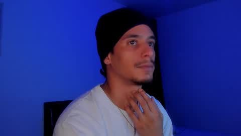 TONY INDEPENDENT MODEL online show from February 3, 2:36 am