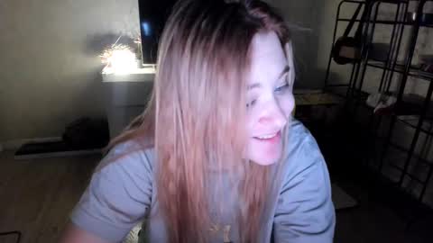 appleyummybuns online show from November 30, 2:40 am