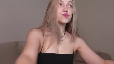 Snapshot of appr0ved chatting on October 14, 3:48 pm REYNA my friend online show from October 14, 3:48 pm