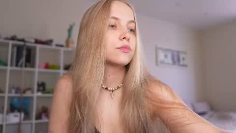  REYNA  my friend   online show from June 22, 3:08 pm