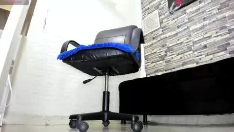 Aprhillove online show from October 27, 6:52 pm