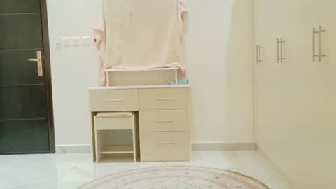 april2000 online show from April 12, 7:56 am