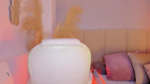 April online show from March 21, 9:36 am