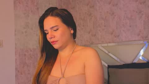 Isabella online show from March 19, 9:20 pm