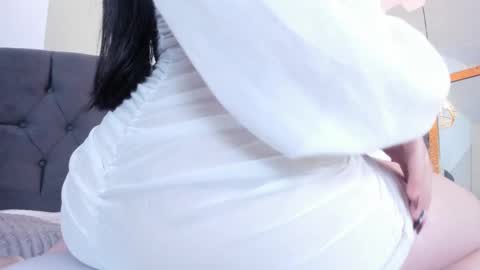 Cris online show from March 8, 3:13 pm