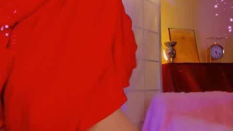 aprill_o_nill online show from December 8, 5:22 pm