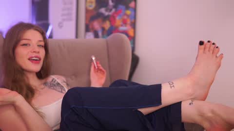 Snapshot of aqua_sultry chatting on December 15, 3:53 pm aqua_sultry online show from December 15, 3:53 pm