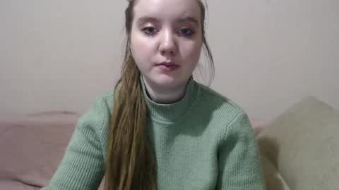 Josefin online show from December 15, 2:59 pm