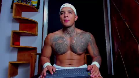 AquilesElpapi online show from July 30, 12:22 am