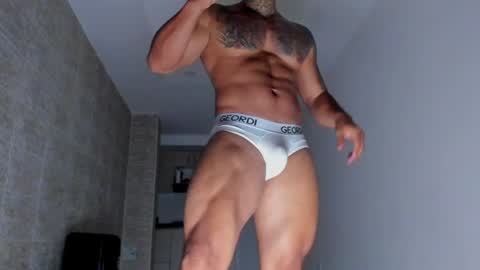 AquilesElpapi online show from July 20, 10:39 am