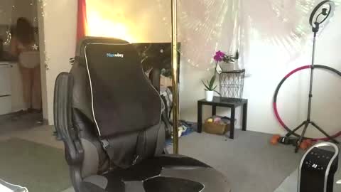 BustyPrincessLeila online show from March 25, 4:36 pm