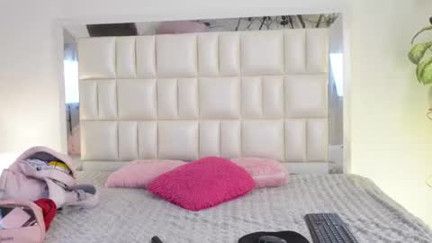   online show from February 23, 4:50 am