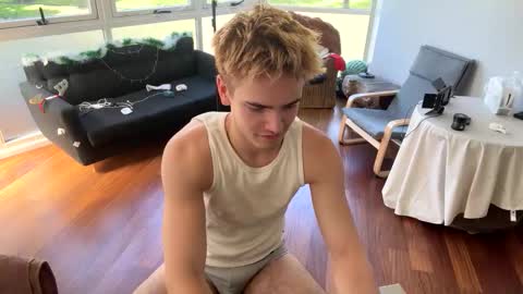 Archie online show from December 17, 12:56 pm