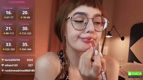 Nikki online show from December 13, 8:15 pm