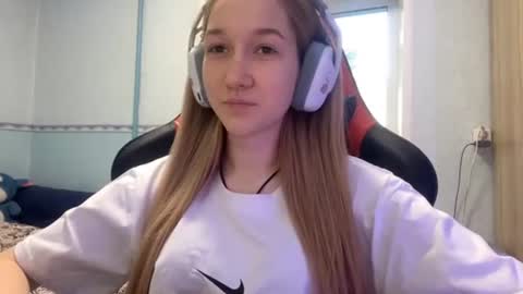 ardeliaaleshire online show from June 26, 2:55 pm