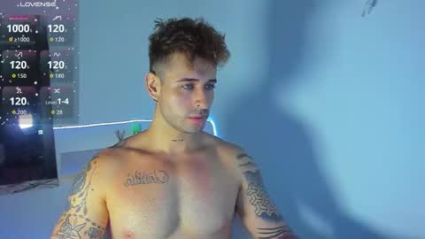 Snapshot of ares_blue chatting on October 11, 1:49 pm ares blue online show from October 11, 1:49 pm