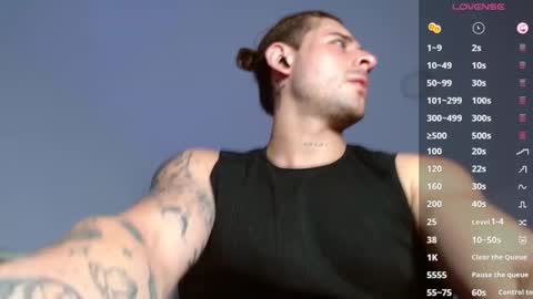 Snapshot of ares_blue chatting on March 11, 11:12 am ares blue online show from March 11, 11:12 am