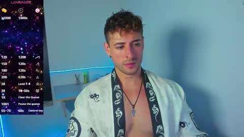 Snapshot of ares_blue chatting on October 20, 1:05 pm ares blue online show from October 20, 1:05 pm