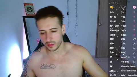 Snapshot of ares_blue chatting on January 23, 11:04 am ares blue online show from January 23, 11:04 am