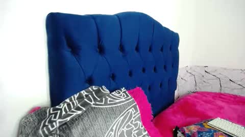 Snapshot of ari_coohachelaa chatting on September 18, 5:22 am ARIANNA online show from September 18, 5:22 am