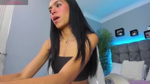 Ari online show from February 28, 8:46 pm