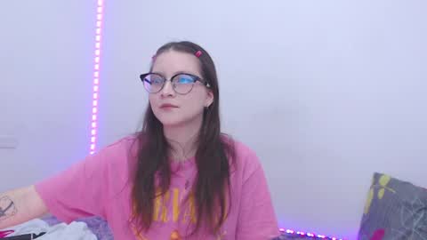 Ahri James online show from September 18, 11:20 pm