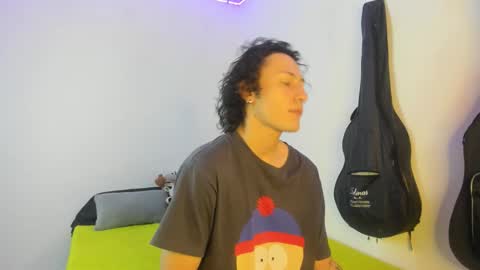 aria y orien  online show from January 12, 12:45 pm