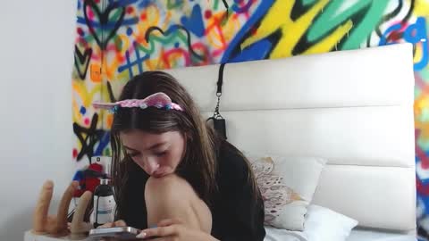 aria online show from March 3, 6:03 pm