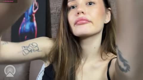 aria_mila online show from April 9, 11:38 am