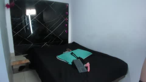 aria_skyee online show from April 30, 8:47 pm