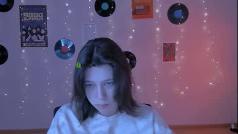 aria_wild_ online show from March 5, 10:02 am