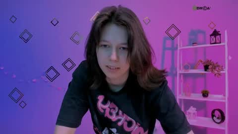 aria_wild_ online show from May 6, 6:58 pm