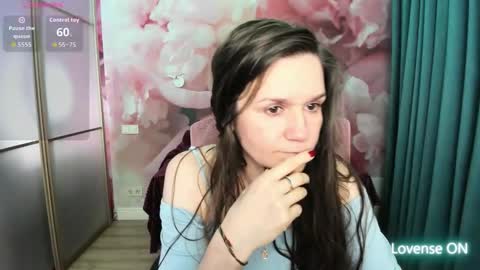 AriaGray online show from May 28, 9:02 pm