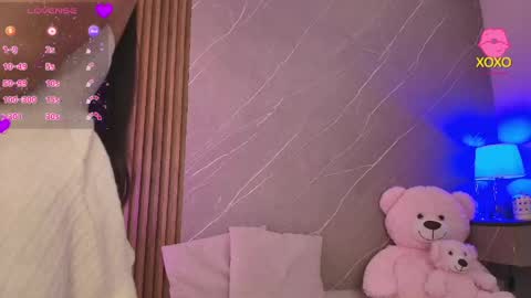 Ariana online show from May 11, 12:45 pm