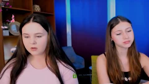 arianaa_cat online show from March 31, 6:52 pm